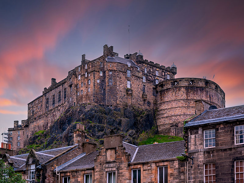 view-on-edinburgh-castle-from-heriot-place-edinburgh-scotland-uk800x600 Edinburgh Castle